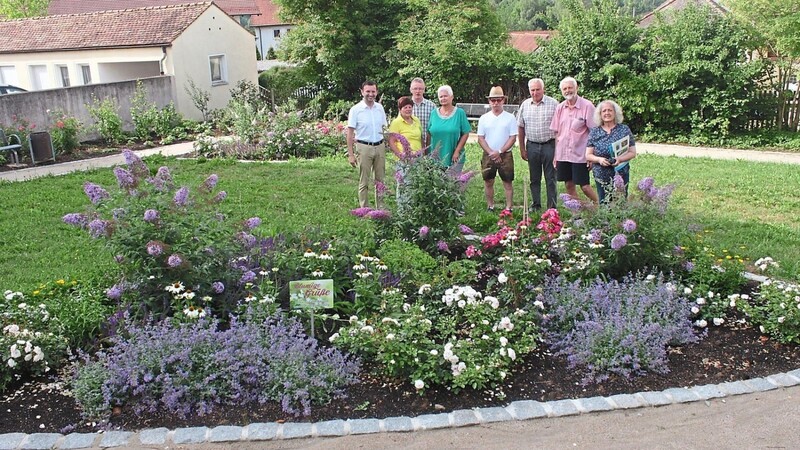 Zu einer Oase der Entspannung mit einem echten Erlebnis der Natur in allen Facetten ist durch das Engagement des Vereins für Gartenbau und Landespflege die kleine Parkanlage an der Bahnhofsstraße geworden.