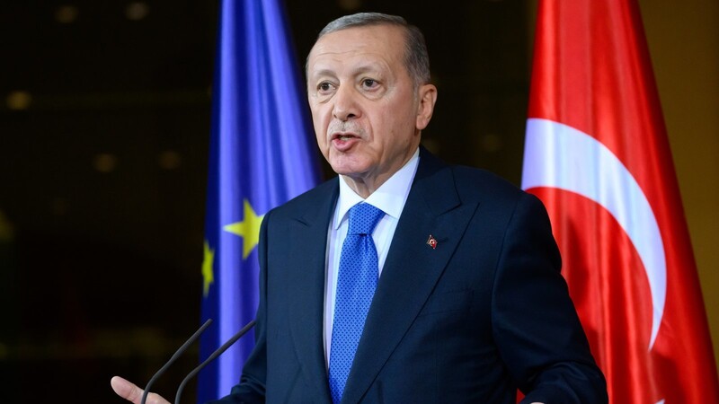 Um einen politischen Machthebel in Deutschland zu haben, schickt der türkische Präsident Recep Tayyip Erdogan (AKP) eine eigene Partei für die Europawahlen am 9. Juni in Deutschland ins Rennen.