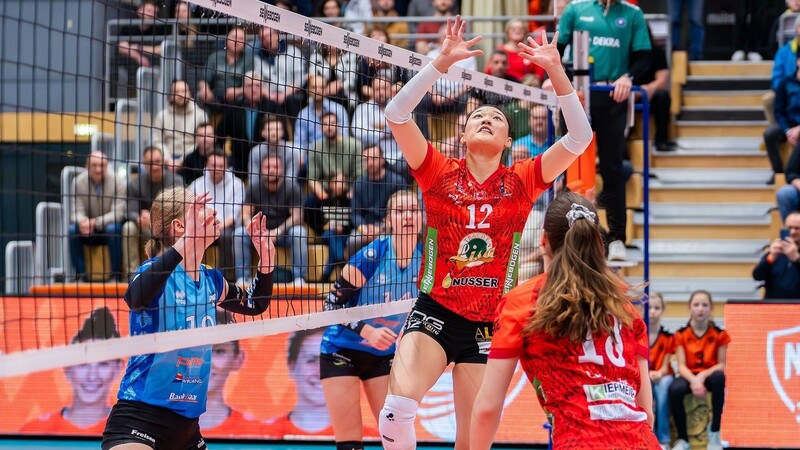 Für Straubings Zuspielerin Yina Liu dürfte das Heimspiel von NawaRo am Samstagabend schon allein deshalb etwas Besonderes sein, weil der Gegner, die Skurios Volleys Borken, von ihrem Vater Chang Cheng Liu trainiert wird.