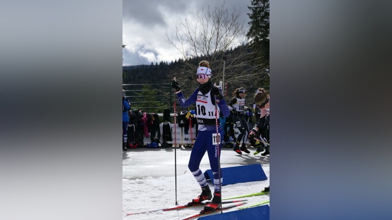 Johanna Killinger, siegreich auf Platz 1 am Samstag und Vierte am Sonntag, glänzte am Arber.