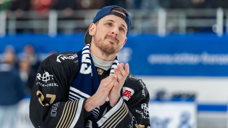 Der Abschied, den ihm die Fans in seinem letzten Hauptrundenspiel am Freitag vor einer Woche bereiteten, ließ Sandro Schönberger nicht ganz unbeeindruckt. Die Playoffs sind nun quasi Overtime für den Tigers-Kapitän - und die soll möglichst lange dauern.