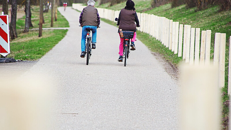 Der Donauradweg dient derzeit als Umleitungsstrecke.