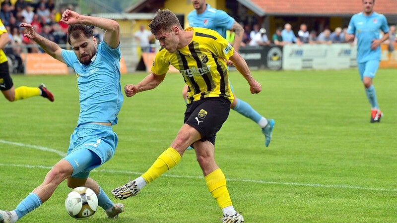 Benedikt Fischer (r.) erzielte zwei Tore gegen München.