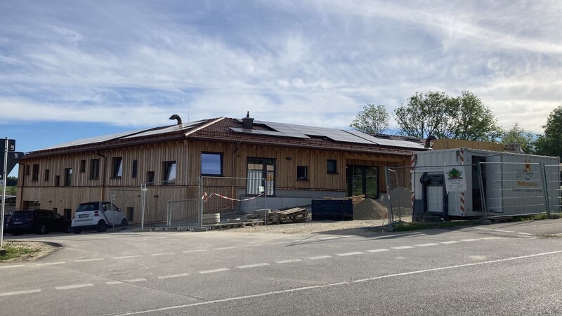 Das Naturkinderhaus ist nach zwei Jahren Bauzeit fast fertig. Momentan laufen noch Arbeiten an den Außenanlagen.