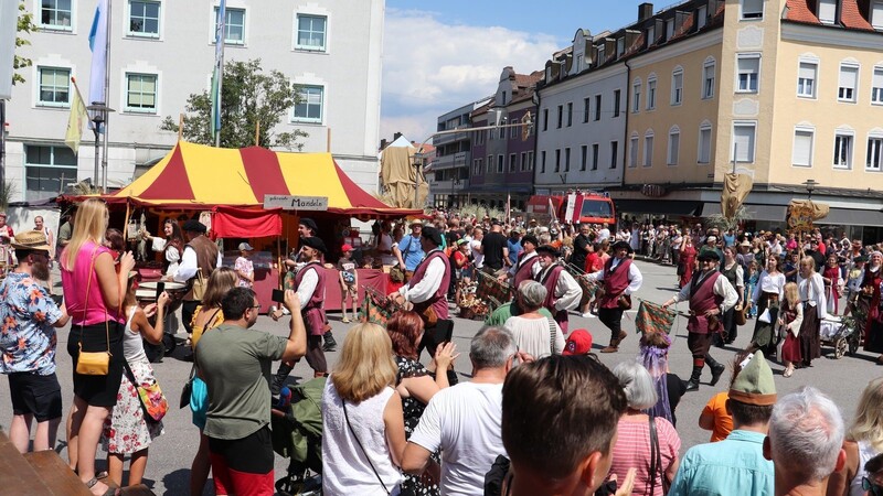 Im Zeitraum vom 18. bis 21. Juli wird sich die Plattlinger Innenstadt wieder ins mittelalterliche "Pledelingen" verwandeln.