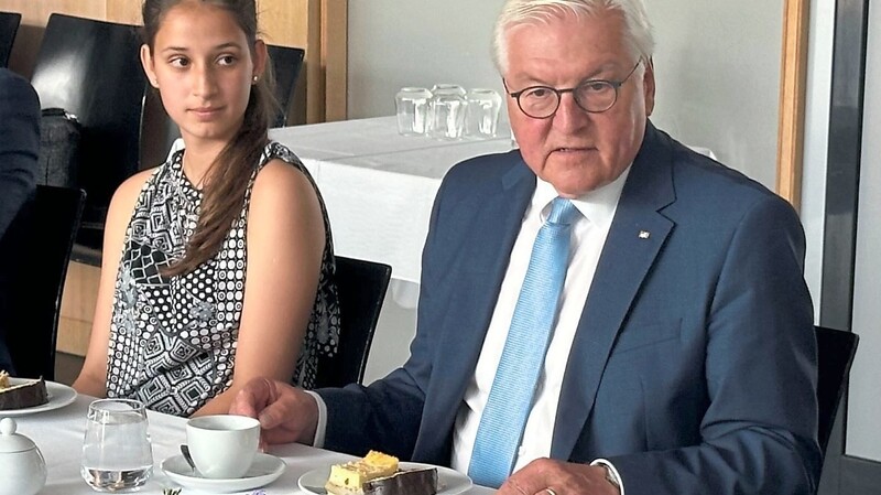 An der "Kaffeetafel kontrovers" diskutiert Frank-Walter Steinmeier am Mittwoch mit Bürgern.