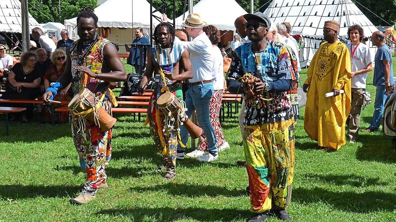 Um den Besuchern die afrikanische Kultur näher zu bringen, bieten die fast 50 Marktstände bis einschließlich kommenden Sonntag kulinarische Spezialitäten.