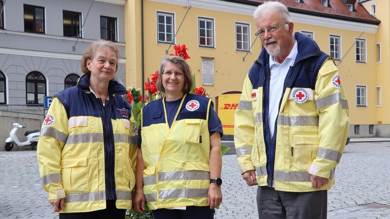 Ulrike Thoma (v. l.), Ingrid Bauer und Wolfram Lüers: Drei der nur sechs Ehrenamtlichen der BRK-Krisenintervention.