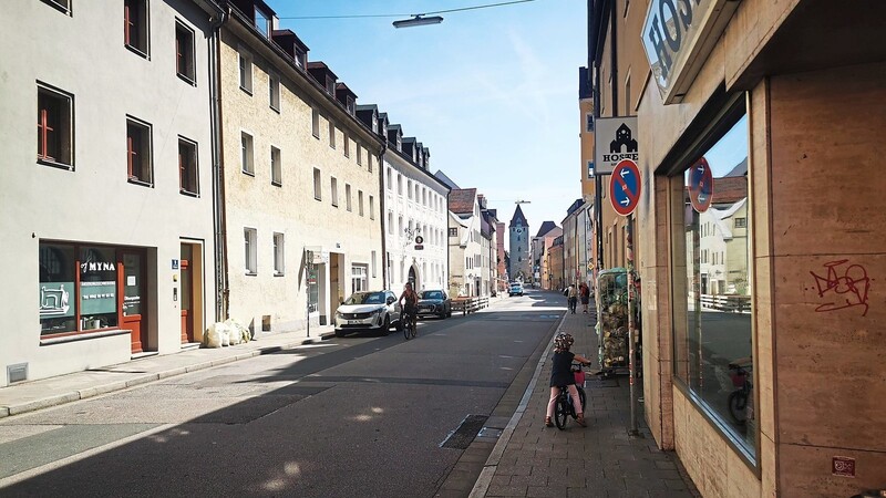 Über Jahrhunderte war die Ostengasse die wichtigste Verbindung von der Altstadt in den Osten. Inzwischen hat sie einen deutlichen Wandel vollzogen.