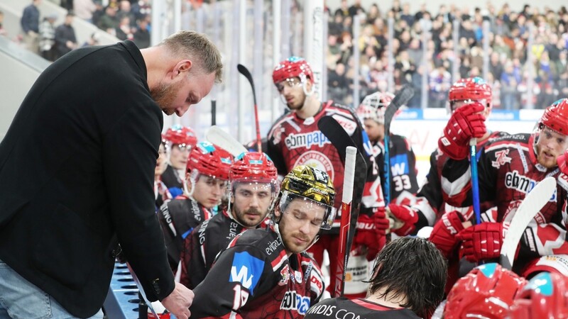 MIT BART UND TAFEL: Heiko Vogler ist voll im Playoff-Modus. "Das wird eine enge Kiste", sagt der EVL-Chefcoach.