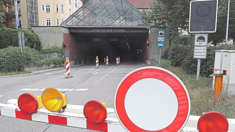 Der Josef-Deimer-Tunnel ist schon wieder gesperrt.