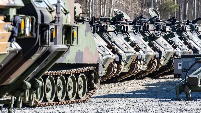 Die berühmte British Army's Royal Military Academy Sandhurst ist seit Samstag für eine Übung zu Gast in Grafenwöhr und in Hohenfels. (Symbolbild)