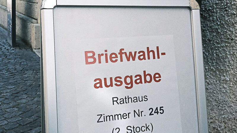 Die Briefwahlausgabe hat montags bis mittwochs von 8 bis 16 Uhr, donnerstags von 8 bis 17 Uhr geöffnet. Am Freitag, 13. März, von 8 bis 15 Uhr.