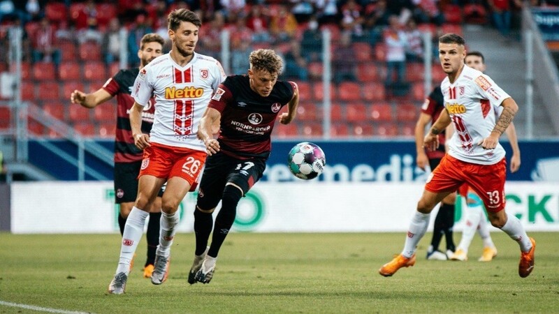 Der SSV Jahn Regensburg und der 1. FC Nürnberg haben sich zum Saisonstart unentschieden getrennt.