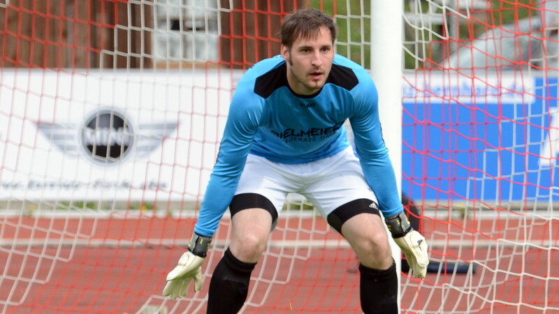 Drei Spiele, drei Siege: Stefan Riederer und der 1. FC Bad Kötzting stehen im Saisonendspurt mächtig unter Druck.(Foto: Dirk Meier)