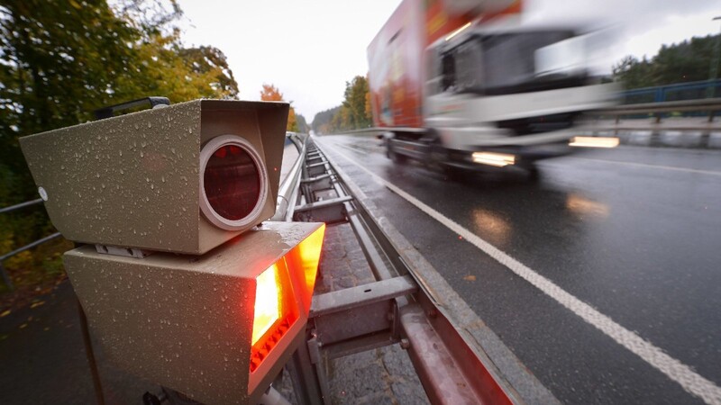 Laut Verkehrsunfallstatistik 2015 der Polizeiinspektion Mainburg ist trotz Anstieg der Unfälle die Zahl der Verletzten zum Vorjahr etwa gleich geblieben. Leider aber verzeichnet das Jahr 2015 mehr Tote als 2014.