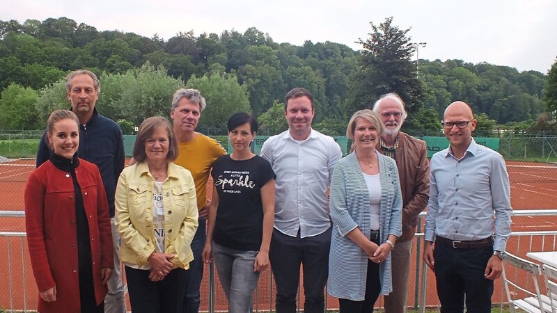 Die neu gewählte Vorstandschaft des TC Grün Weiß Dingolfing.