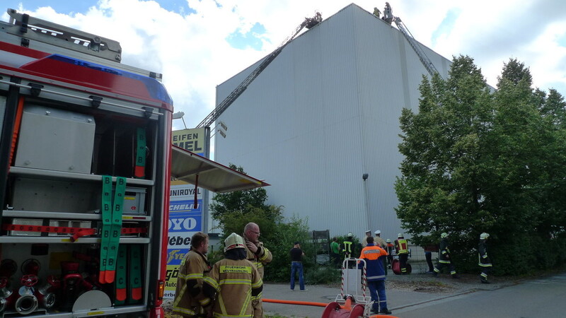 Die eingesetzten Feuerwehren konnten den Brand schnell unter Kontrolle bringen. (Fotos: nop)