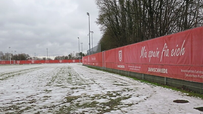 Derzeit trainiert die Jahn-Jugend auf zwei verschiedenen Sportanlagen: am Kaulbach (im Bild) im Stadtsüden und am Weinweg im Westen.