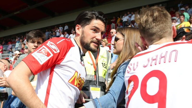 Oliver Hein hat seinen Vertrag beim SSV Jahn um zwei Jahre bis 2020 verlängert.