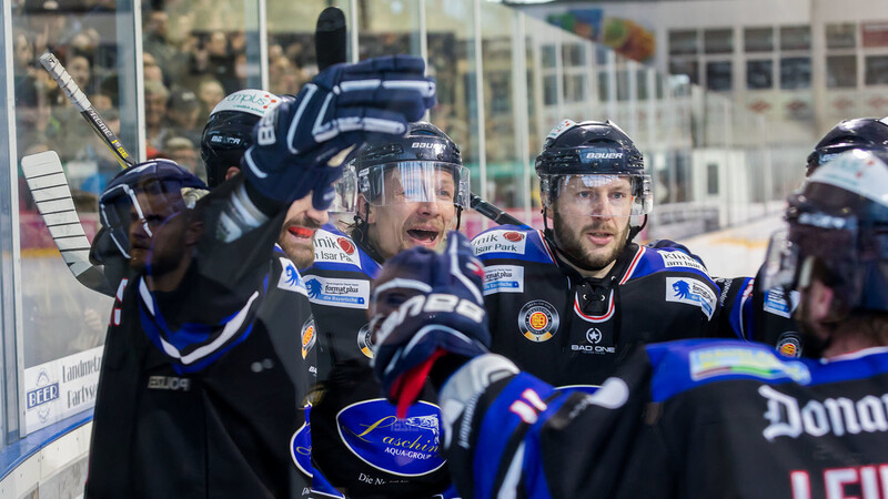 Der Deggendorfer SC steht nach dem Halbfinalsieg der Tilburg Trappers gegen die Hannover Scorpions als Aufsteiger in die DEL2 fest.