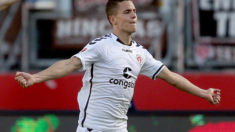 Sebastian Maier, hier noch im Trikot des FC St. Pauli, scheint bei den Fans von Hannover 96 gut anzukommen.