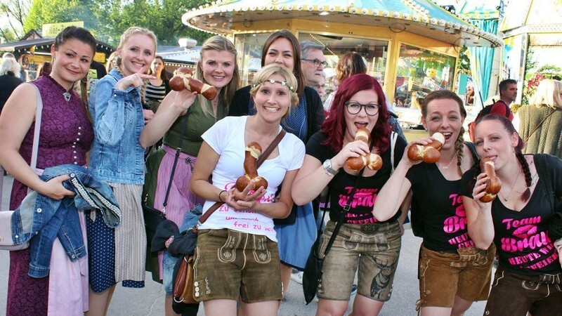 Endspurt auf der Landshuter Dult: Am Samstag strömten noch einmal viele Besucher in die Festzelte.