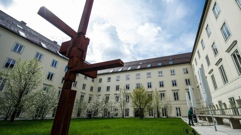 Der Innenhof des Dienstgebäudes des Erzbischöflichen Ordinariats in München.