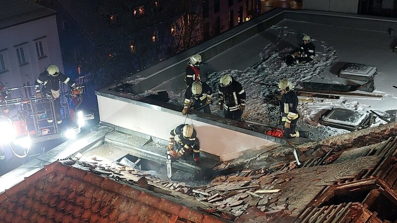 Die Konstruktion des umgebauten Daches erschwerte den Zugang für Nachlöscharbeiten der Freiwiligen Feuerwehr.