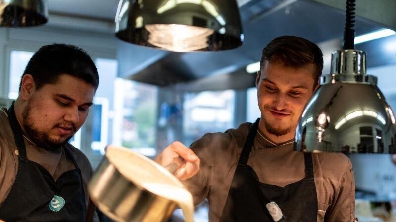 Bayerns Gastgewerbe hat im Frühjahr 2019 mehr Umsatz erzielt als im Vorjahr. (Symbolbild)