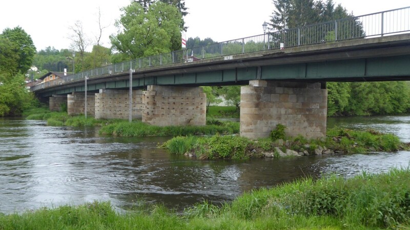 Die Brücke wird für die nächsten 30 Jahren mit rund 700.000 Euro wieder fit gemacht.