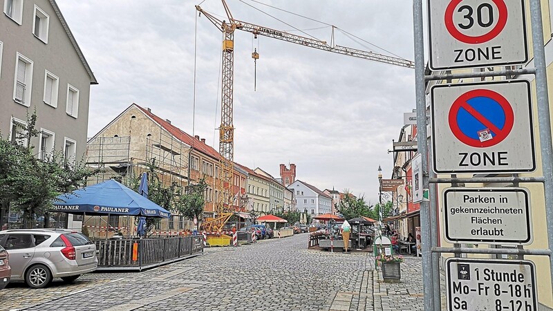 Wann und wo der ruhende und fließende Verkehr in Zukunft überwacht wird, das legt die Stadt in Zusammenarbeit mit dem Zweckverband und der Polizei fest.