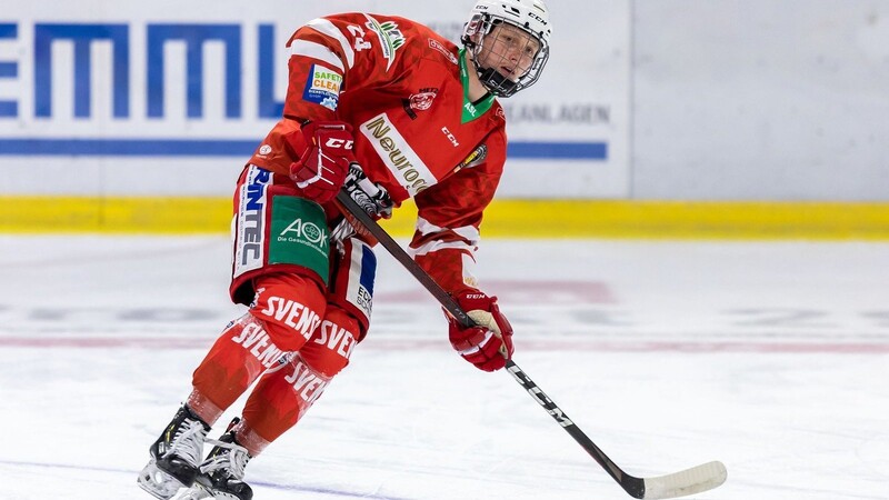 Lukas Heger erzielte den Führungstreffer für die Eisbären Regensburg im Spiel gegen Rosenheim