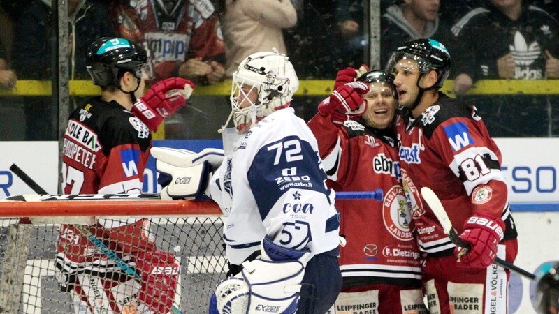 Der EV Landshut hat sein Auftaktmatch in der neue Oberliga-Saison gewonnen.