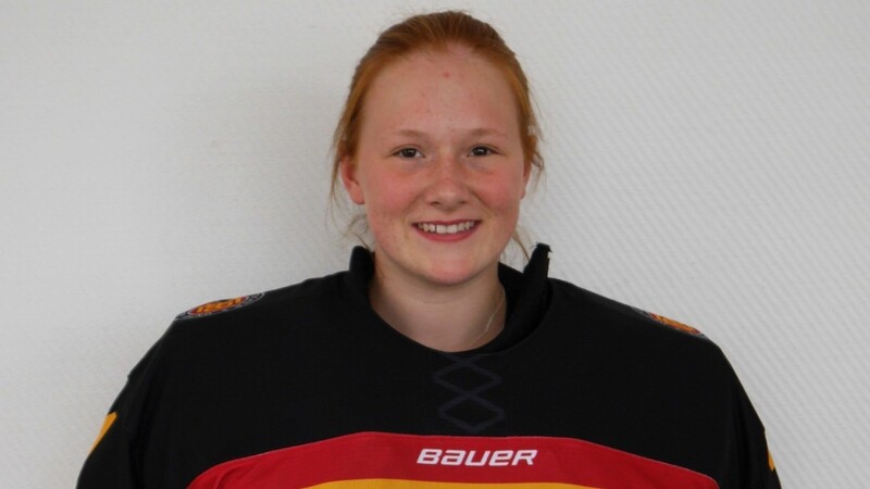 Die U17-Torhüterin des EHC Straubing, Lilly Uhrmann, will sich beim Vier-Nationen-Turnier im DEB-Dress beweisen.