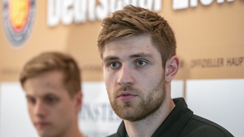 Spielen bei der WM für die Eishockey-Nationalmannschaft: die beiden NHL-Profis Leon Draisaitl (vorne) und Dominik Kahun.