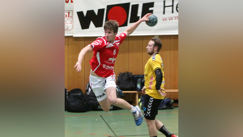 TROTZREAKTION: Gerade die Jungspunde wie (hier im Bild) Johannes Christ hängten sich diesmal voll rein. Der Linkshänder steuerte drei Treffer zum TG-Erfolg bei. (Foto: Vinçon)