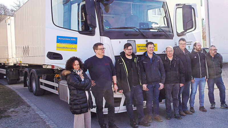 Der Hilfskonvoi machte sich am Freitagvormittag auf den Weg. Bis zur ukrainischen Grenze sind es rund 900 Kilometer.