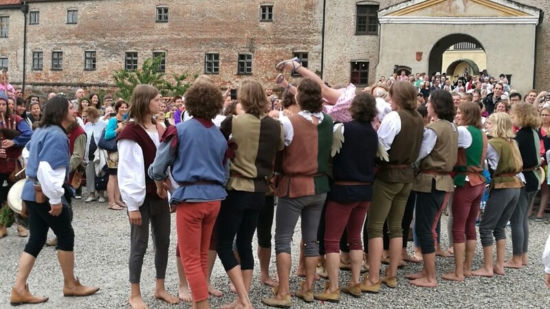 Mittelalterliches Treiben auf der Burg Trausnitz