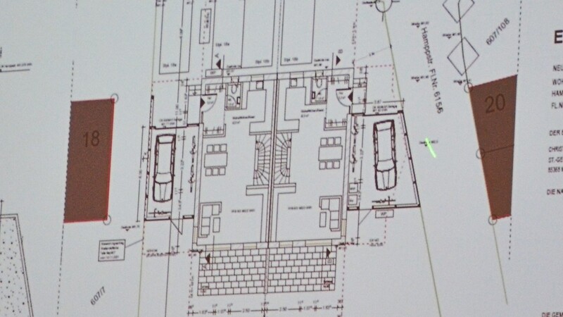 Auch dieser, noch einmal überarbeitete Plan für ein Doppelhaus in der Hamppstraße fiel im Bauausschuss durch. Nach wie vor sehen die Ratsmitglieder die Stellplatzfrage als nicht gelöst an.