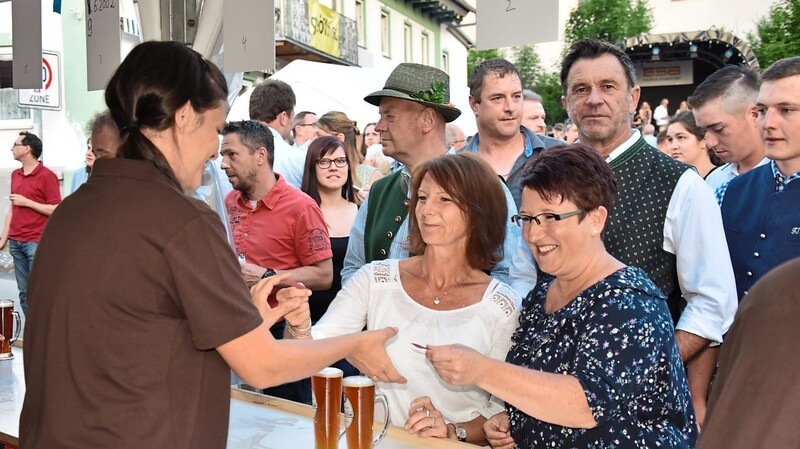 Das waren noch Zeiten: Eine Aufnahme vom bislang letzten Bierfestival 2018. Heuer soll die Großveranstaltung wieder stattfinden können.  Foto: HZ-Archiv