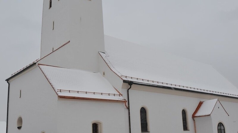 Die Außenansicht der renovierten Kirche.