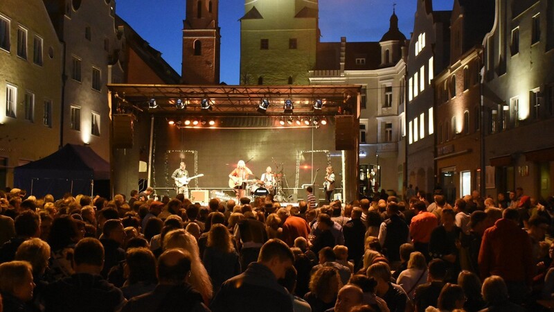 Das Mitanand-Festival am Pfingst-Wochenende in Vilsbiburg soll heuer nach zwei Jahren staatlich verordneter Corona-Zwangspause wieder stattfinden. Das Kulturforum steht als Organisator bereit, die Stadt hat einen Zuschuss für das Festival beschlossen.