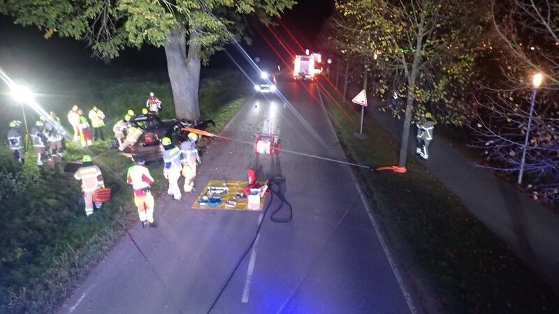 Zwischen Burgweinting und Obertraubling hat sich am Sonntagabend ein tödlicher Unfall ereignet.