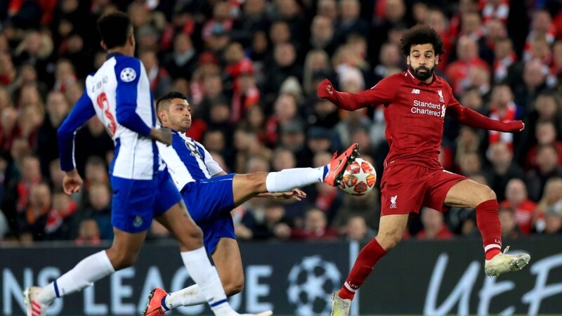 FC Bayern-Bezwinger Liverpool schlägt Porto im Viertelfinal-Hinspiel der Champions League.