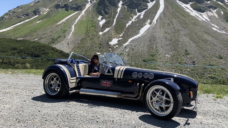 Ein heißer Schlitten: Roswitha Oswald-Mutschler im Lotus Super Seven.