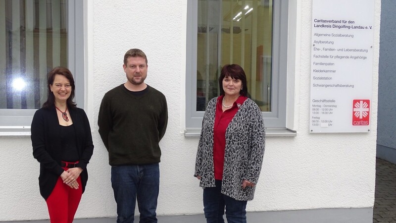 Raphaela Blastyak (links) und Stefan Pritscher von der FIB in Dingolfing, Andrea Rücker-Weier (rechts) ist von der FIB Landau.