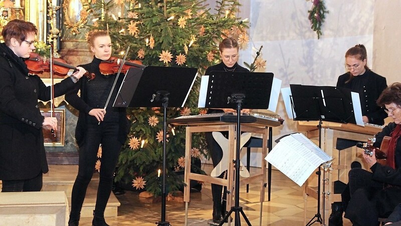 Die Musikgruppe Saitenstreich wirkte ebenfalls mit.