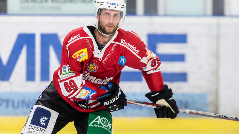 Nikola Gajovsky hat sich bis 2024 an die Eisbären Regensburg gebunden.