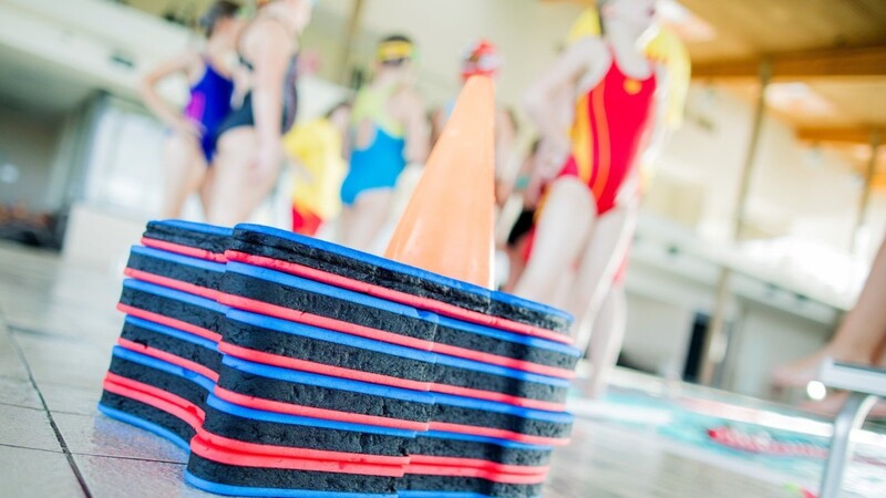 Seit Jahren ein leidiges Problem in Straubing: Es gibt kaum Bäder, in denen Kinder Schwimmenlernen können.